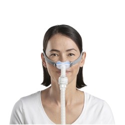 Mascarilla Nasal RESMED AirFit N30 en uso mujer