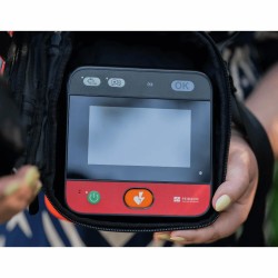 HeartSave myPAD desfibrilador Externo Semiautomático (DESA) con pantalla