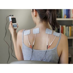 Electroestimulador Tens Care (2 canales) puesto